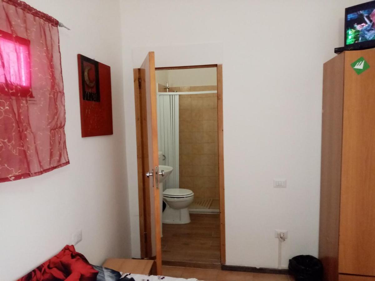 Guest House Parabita Luaran gambar
