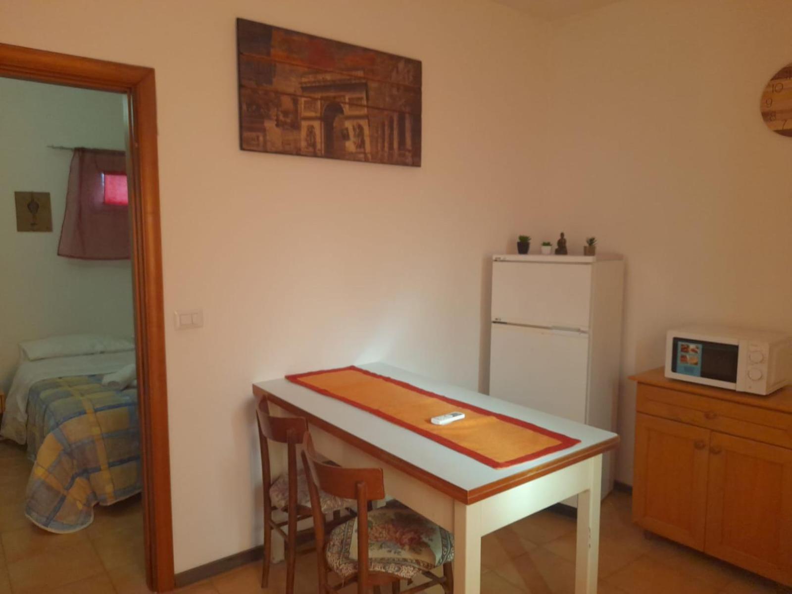 Guest House Parabita Luaran gambar