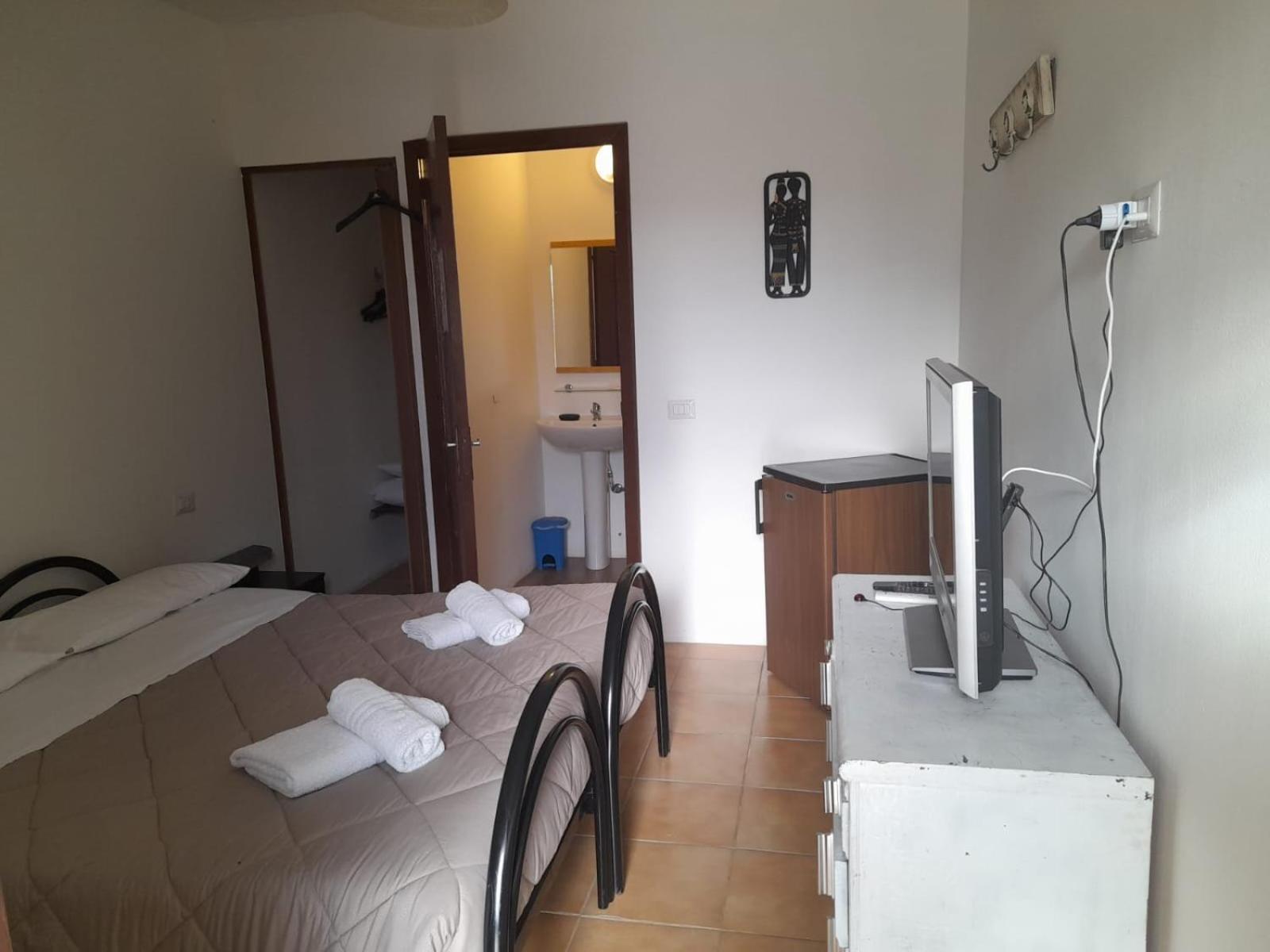 Guest House Parabita Luaran gambar